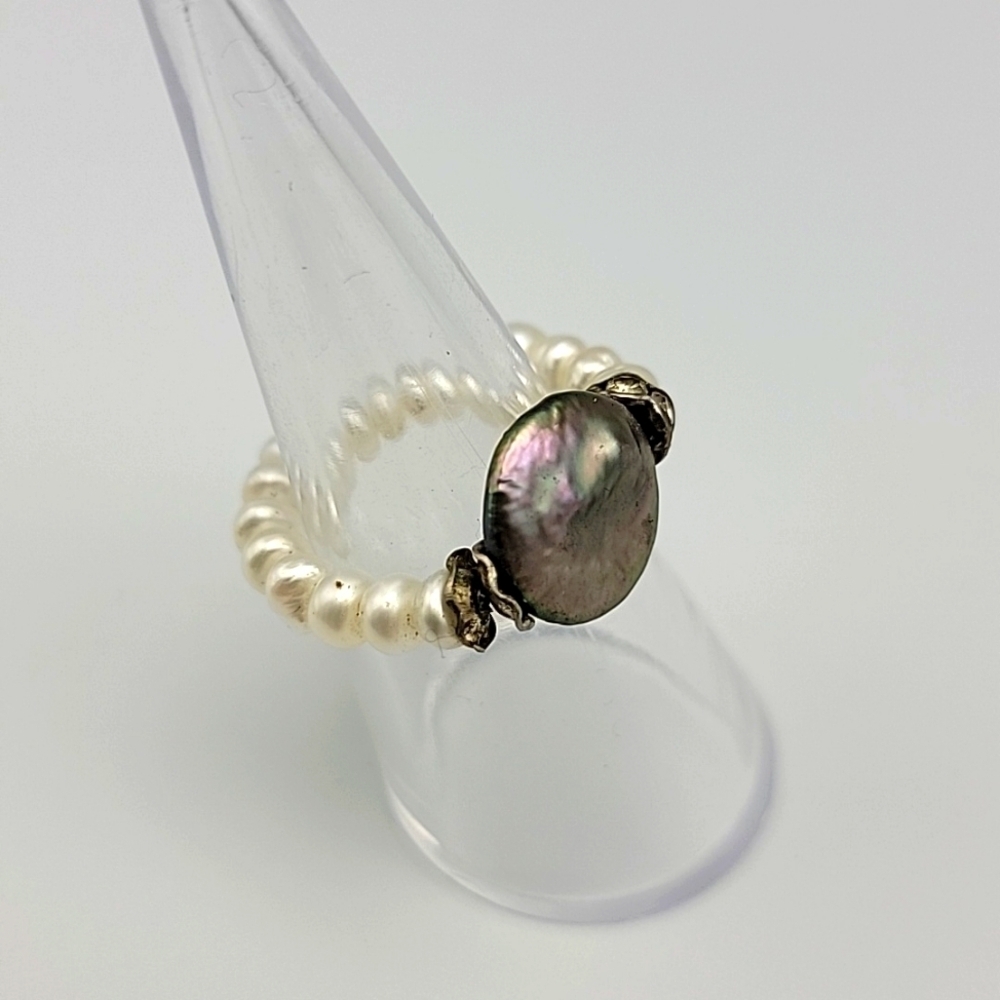 Elegant Coin Pearl Beaded Fresh Water Pearls Stretch Ring US Size 7.5 + Boho - Picture 9 of 9